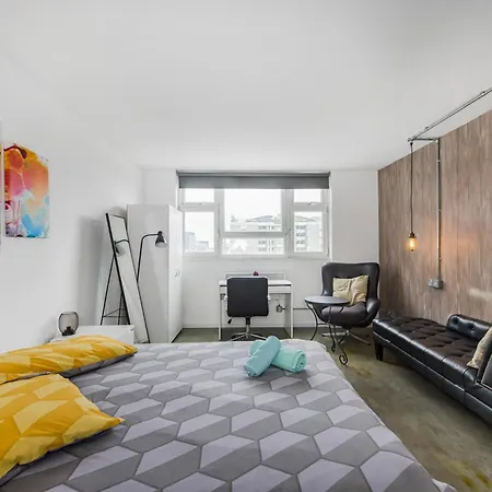 Apartamento 4-Bed Flat With Stunning Views